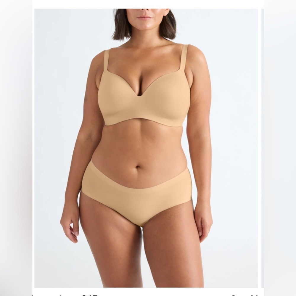 NWT KNIX Wing Woman Wire Free Contour Bra Beige Size 8+ 40/42 F